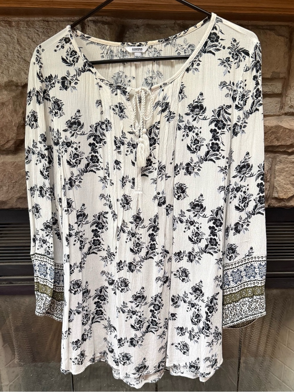 Sonoma Creamy white  Floral Tie-Neck Women’s Top